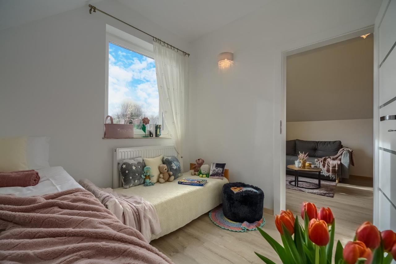 Stara Mleczarnia Apartment Тилич Екстериор снимка