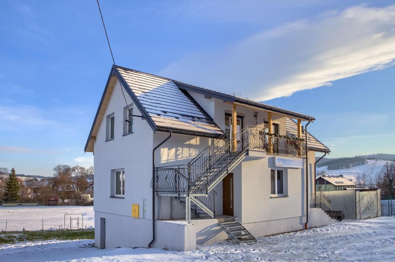 Stara Mleczarnia Apartment Тилич Екстериор снимка