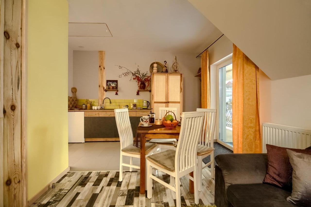 Stara Mleczarnia Apartment Тилич Екстериор снимка